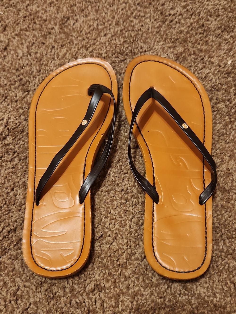 Women’s Tan Footbed Flip Flop Sandals with Black Straps